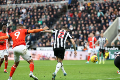 Raport z meczu Premier League w czasie rzeczywistym: Newcastle 4:4 Luton, obie drużyny stoczyły bitwę na bramkę